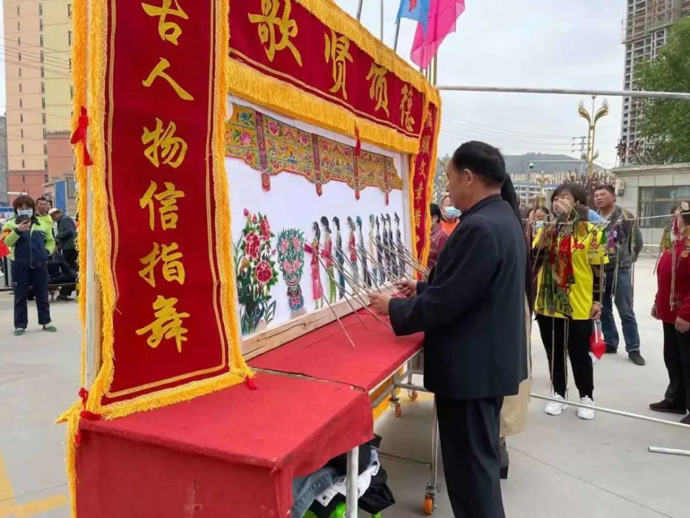 新澳門王中王期期中，揭秘彩票背后的秘密與策略，揭秘新澳門王中王彩票背后的秘密與策略，期期中探秘彩票世界
