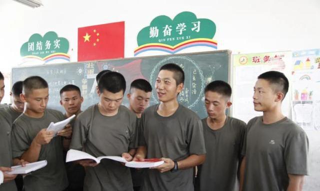 深度解析，為什么不建議報(bào)考國防科技大學(xué)，深度解析，報(bào)考國防科技大學(xué)的潛在考慮與權(quán)衡