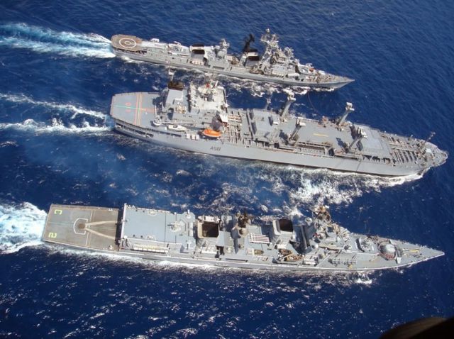 中國第三艘航空母艦下水，揭示強大國防新里程碑，中國第三艘航空母艦下水，國防實力再上新臺階