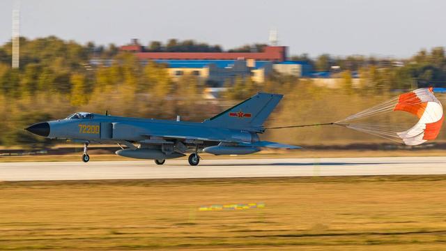 關(guān)于2022年殲-7還有多少架的探討，探討，殲-7戰(zhàn)機在2022年的數(shù)量概況