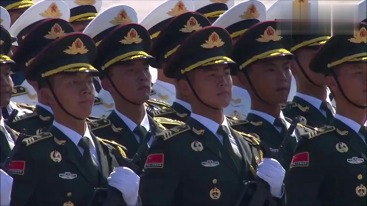 三軍儀仗隊霸氣視頻，展現(xiàn)雄壯軍威與卓越風采，三軍儀仗隊雄壯風采霸氣展現(xiàn)視頻，彰顯卓越軍威與風采