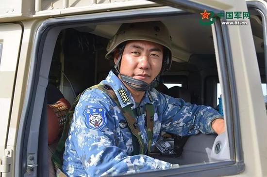 滿廣志現(xiàn)在是什么軍銜？深度解析其軍事生涯及成就，滿廣志的軍銜與軍事生涯，深度解析及成就概覽