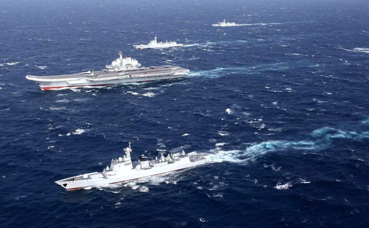 聚焦國際海域，中國戰(zhàn)艦圍觀英艦背后的故事，聚焦國際海域，中國戰(zhàn)艦視角下的英艦背后故事