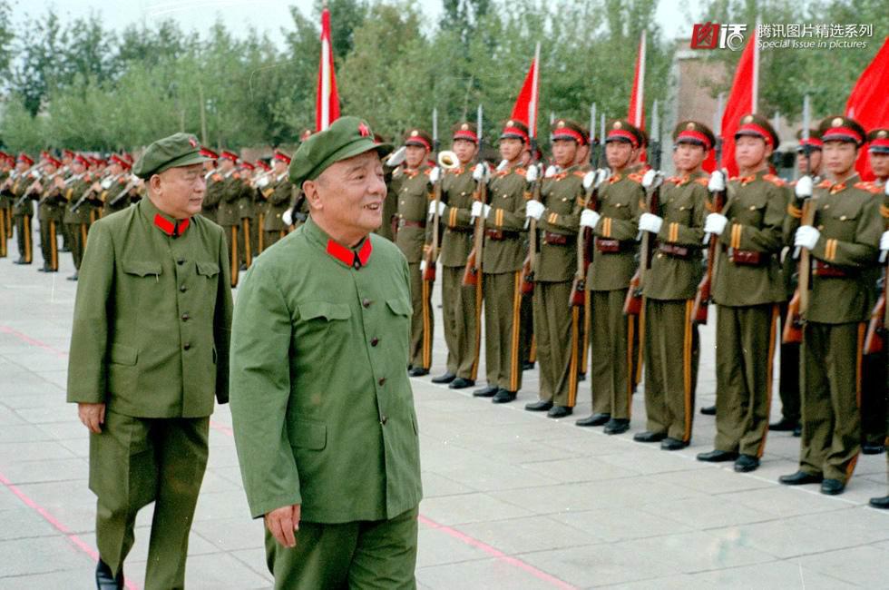 解放軍儀仗隊(duì)表演視頻，展現(xiàn)榮耀與力量，解放軍儀仗隊(duì)榮耀與力量的震撼表演視頻