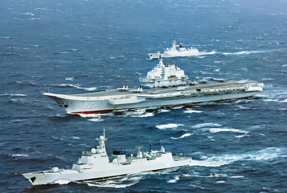 山東艦與伊麗莎白女王號(hào)，兩大戰(zhàn)艦的對(duì)比，山東艦與伊麗莎白女王號(hào)戰(zhàn)艦對(duì)比解析