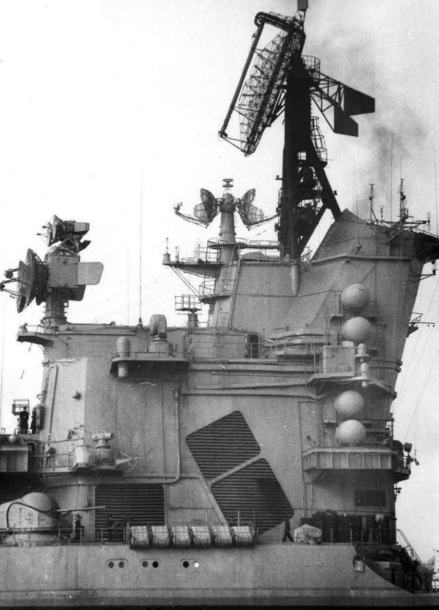 蘇聯(lián)65型巡洋艦，歷史與特點解析，蘇聯(lián)65型巡洋艦，歷史背景與特點深度解析
