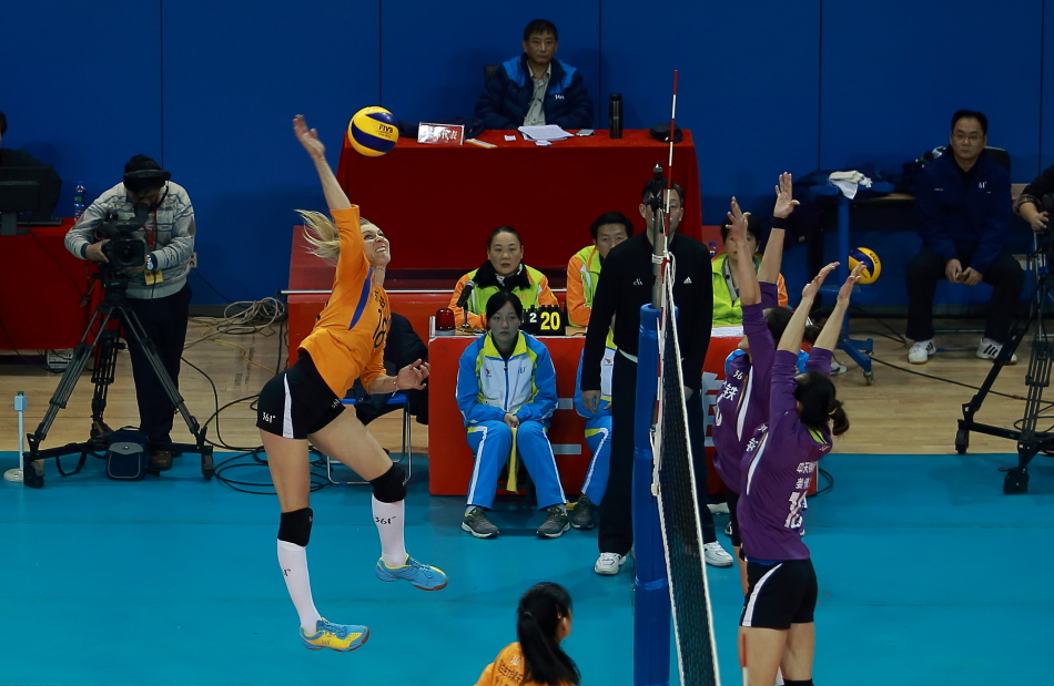 王中王白小姐四肖選一