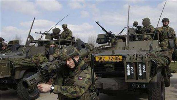 超大軍事論壇軍事暢談，深度探討軍事話題，分享軍事知識(shí)，超大軍事論壇深度探討軍事話題，分享軍事知識(shí)暢談會(huì)