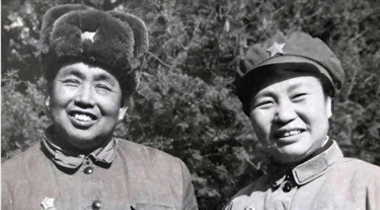 女生當(dāng)兵痛苦嗎，深度解析與多維度思考，深度解析與多維度思考，女生當(dāng)兵是否痛苦？