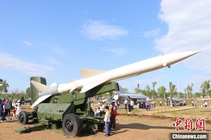 軍事武器裝備，現(xiàn)代戰(zhàn)爭的核心力量，軍事武器裝備，現(xiàn)代戰(zhàn)爭的核心力量之源