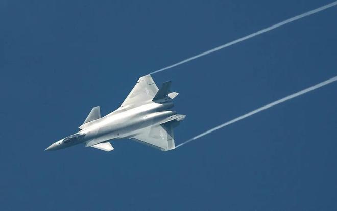 殲-20C，新一代空中霸主，展現(xiàn)中國(guó)航空工業(yè)的驕傲，殲-20C，中國(guó)航空工業(yè)的空中霸主與新驕傲亮相